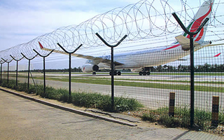 機(jī)場(chǎng)護(hù)欄網(wǎng)
