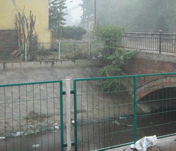 框架式河道護(hù)欄網(wǎng)2