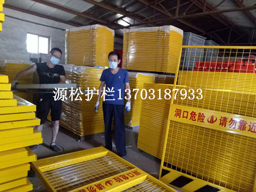 施工電梯防護(hù)門