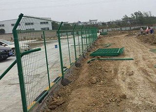 公路涂塑鐵絲網(wǎng)1