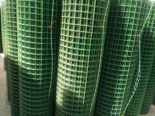 硬塑綠色鐵絲網(wǎng)