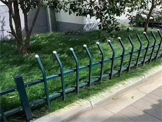 鋅鋼草坪護(hù)欄